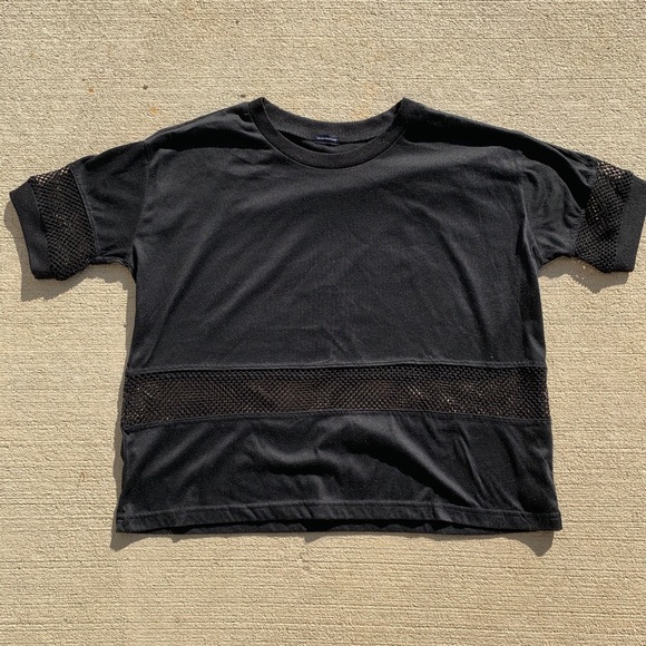 Black solid and mesh Brandy Melville top. - Picture 4 of 4